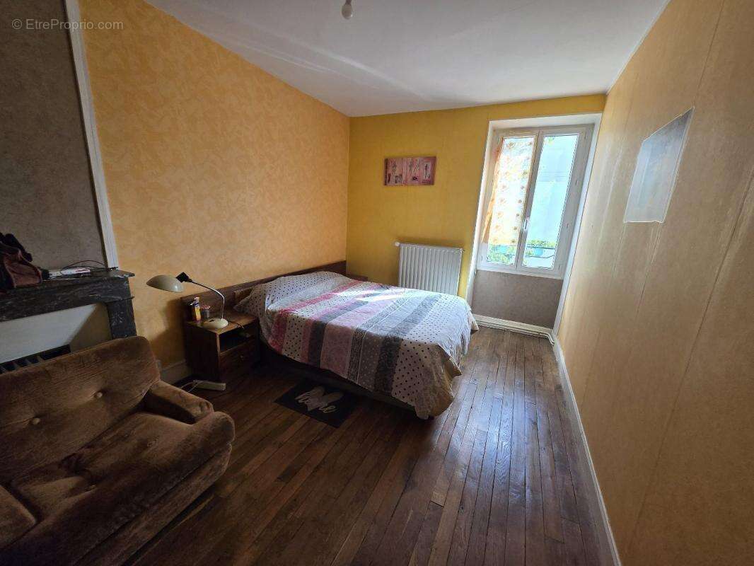 Maison à ARGENTON-SUR-CREUSE