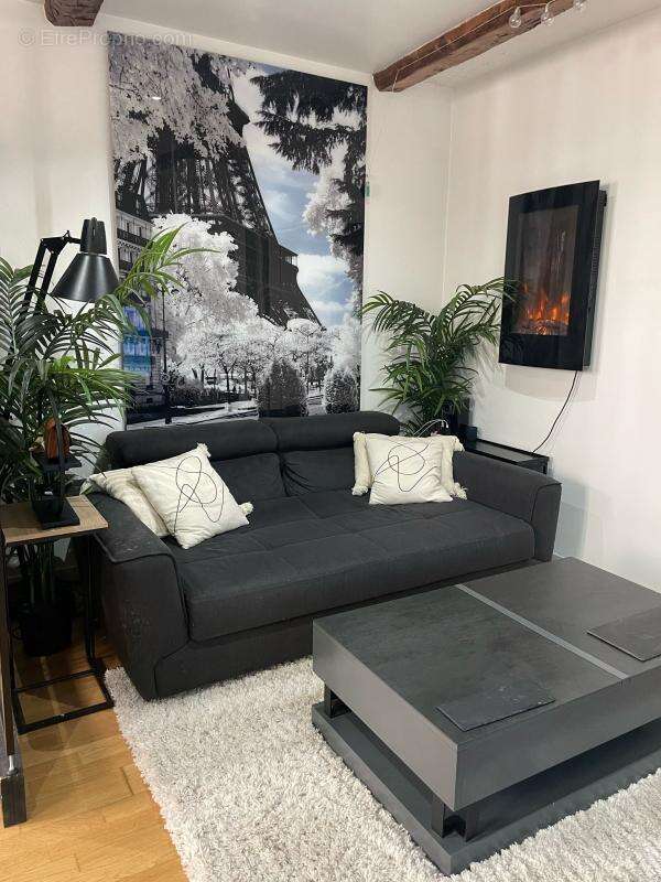 Appartement à VALLAURIS