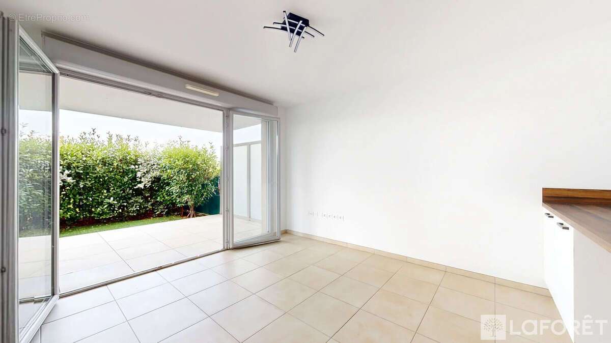 Appartement à PUGET-SUR-ARGENS