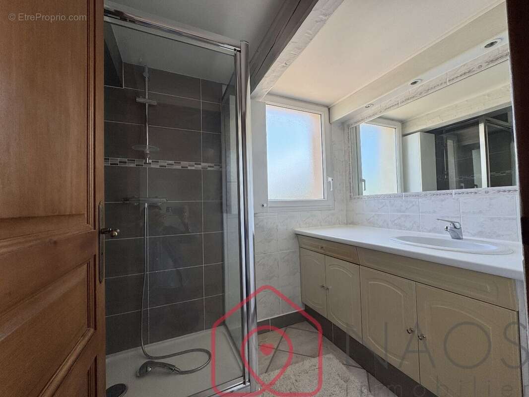 Maison à PUGET-SUR-ARGENS