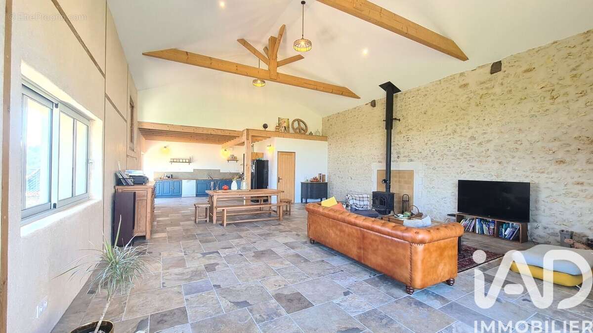 Photo 6 - Maison à VIVONNE