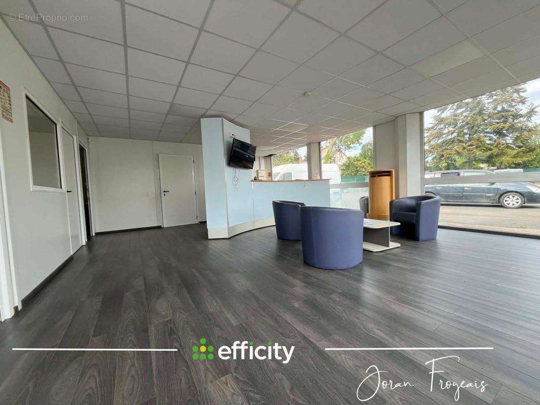 Local commercial - photo 7