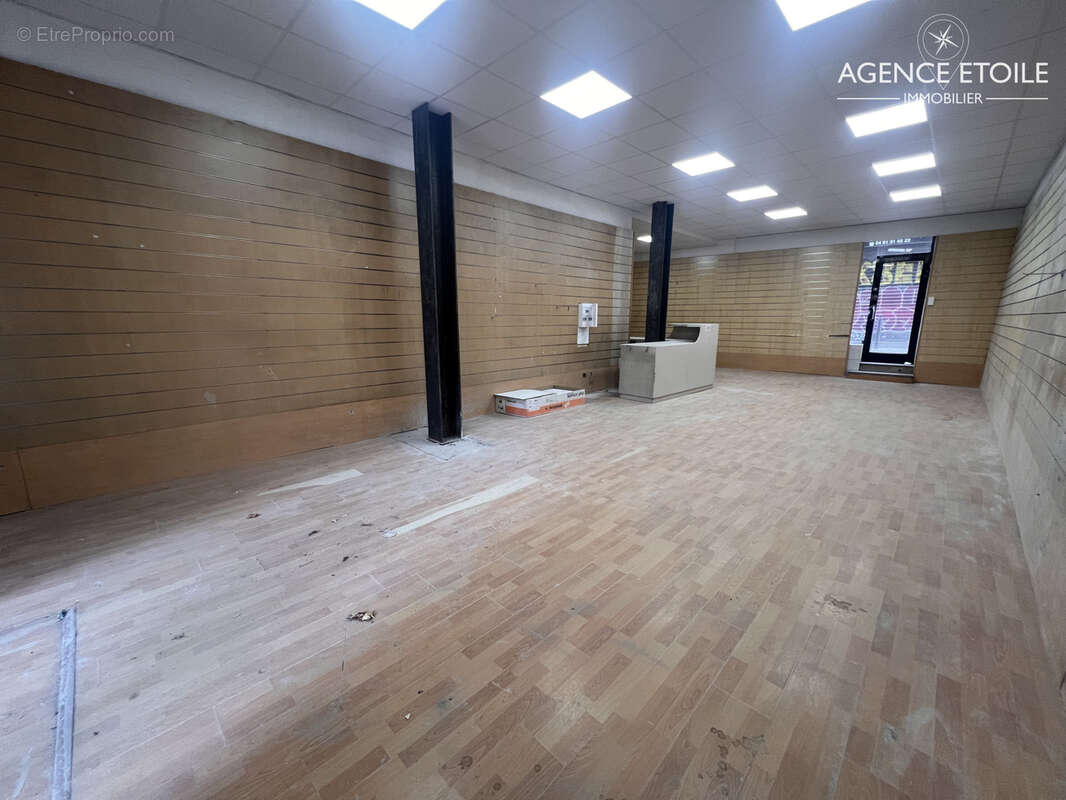 3 LOTS A VENDRE — Local commercial + 2 appartements — 55 rue Tapis Vert, 13001 Marseille - photo 8