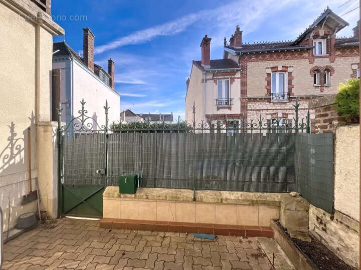 Appartement à SAINTE-SAVINE