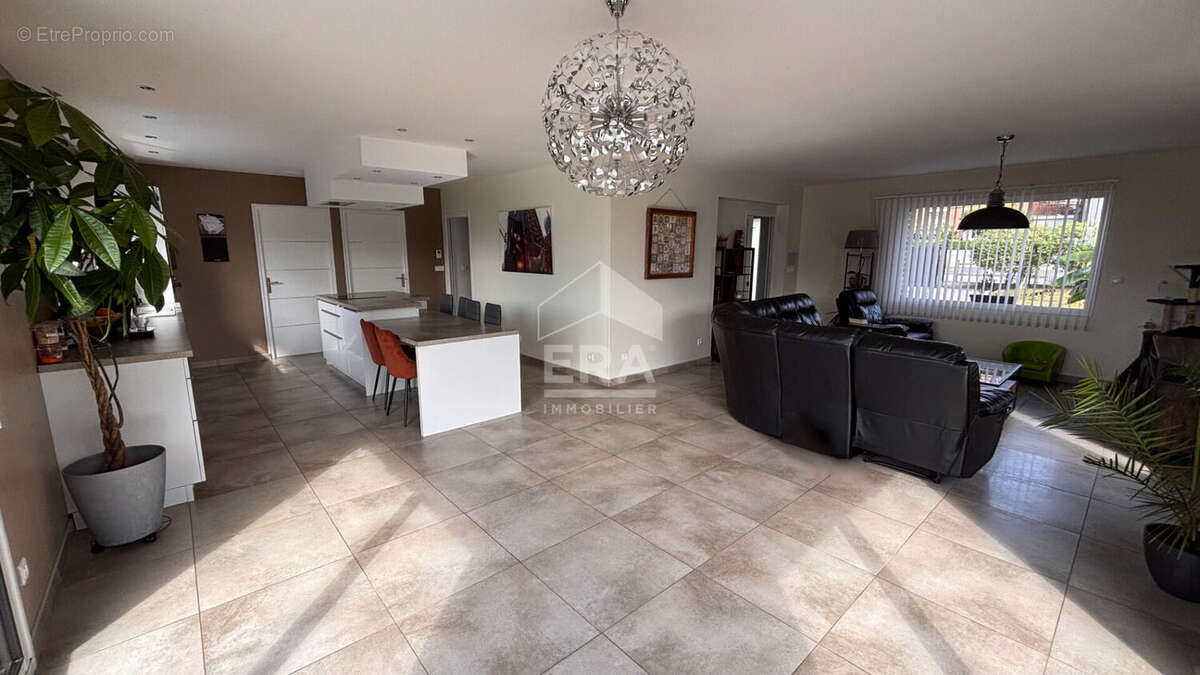 Maison à ROQUETOIRE