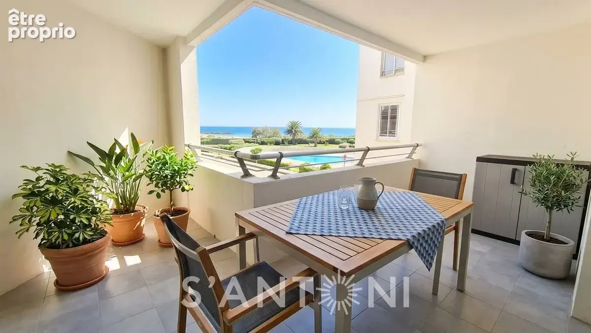 Cap d'agde - secteur rochelongue - t3 vue mer - piscine - ascenseur - garage - emplacement d'exception pieds dans l'eau - photo 2