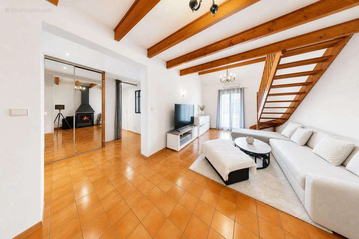 Maison de 6 pièces - 4 chambres de 155 m² à Chéroy - photo 16