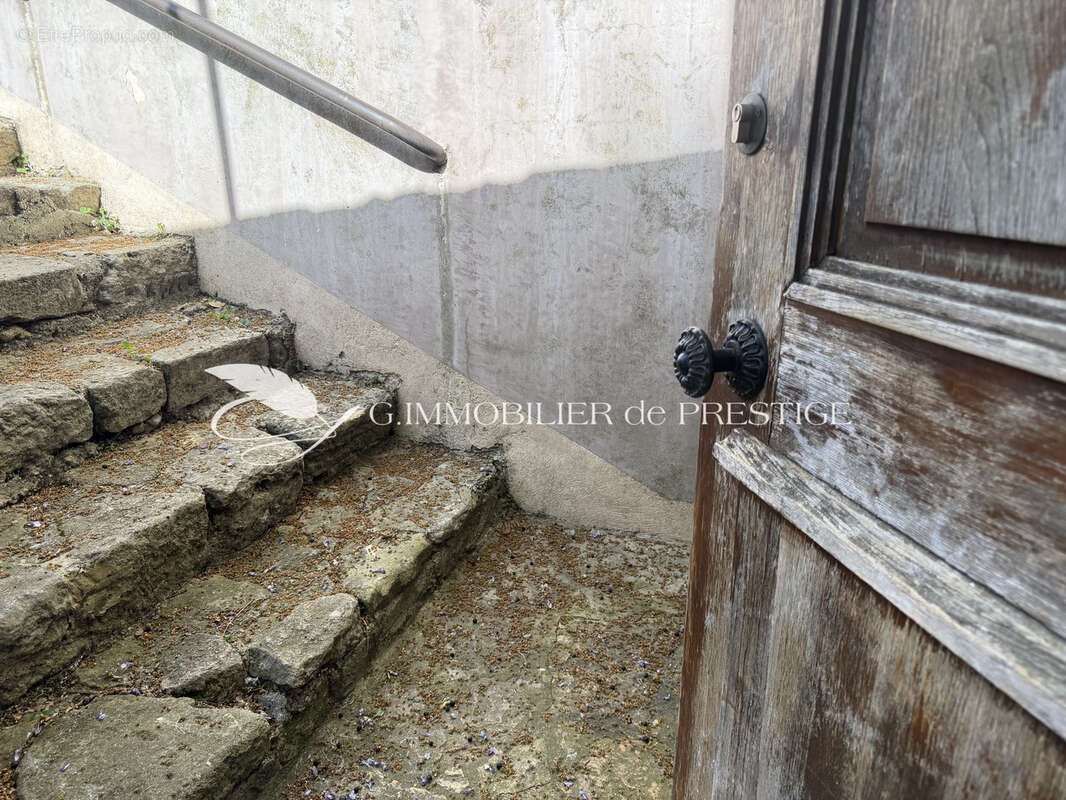 Maison à MALAUCENE