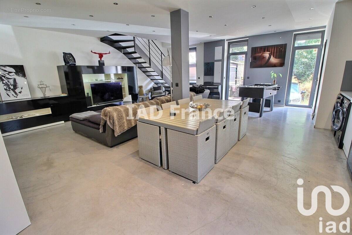 Photo 1 - Maison à MARSEILLE-15E