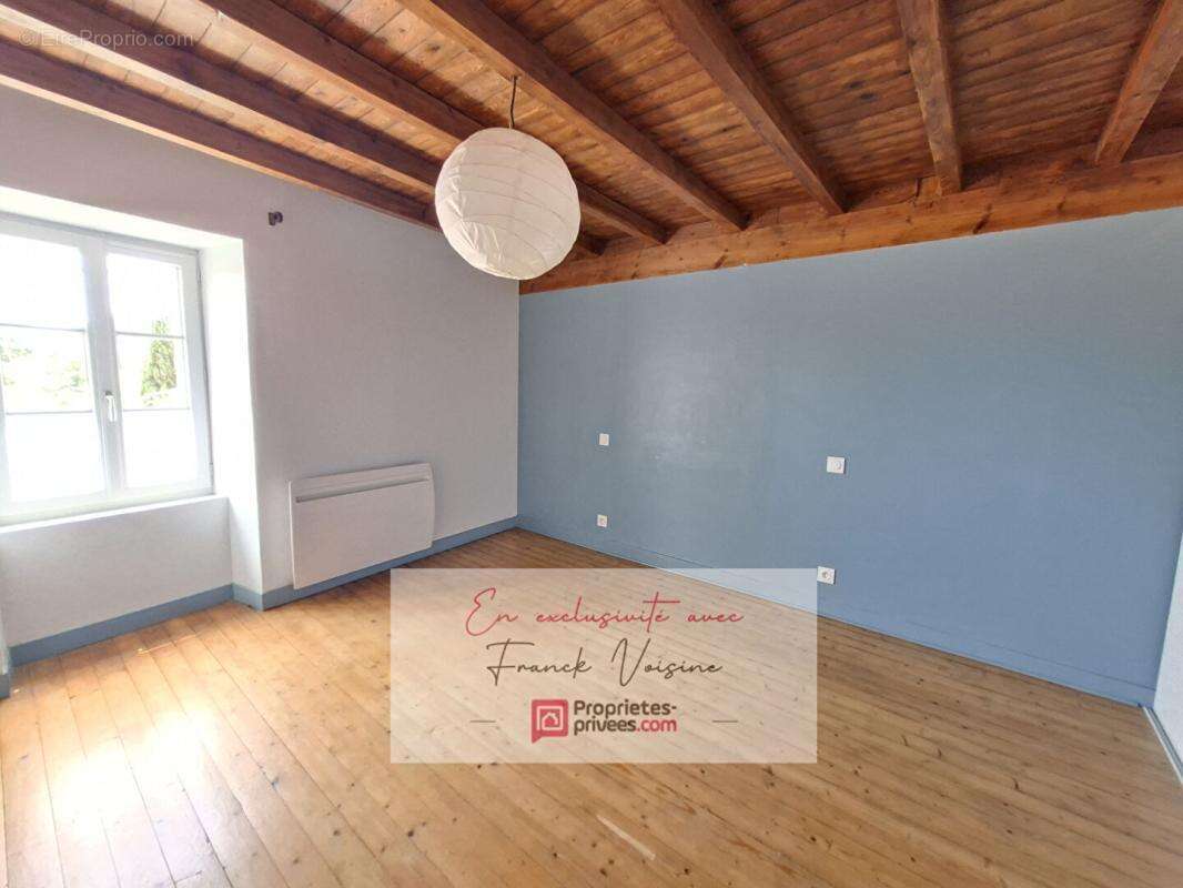 A VENDRE en exclusivité à Mouchamps, Maison de 125 m2 avec 4 chambres et 1 bureau - photo 3