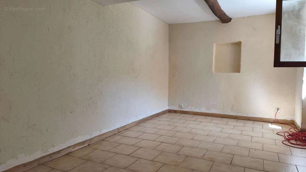 Maison à PUGET-THENIERS