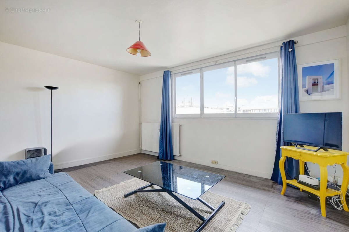Appartement à PARIS-19E
