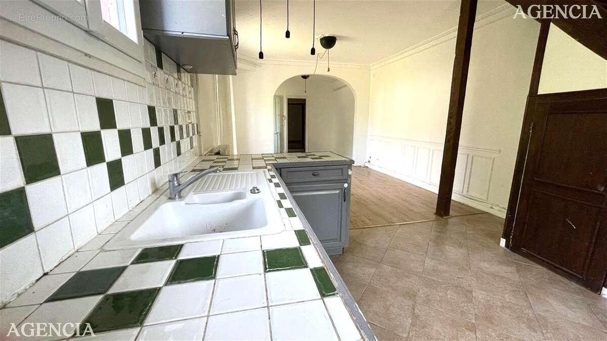 Appartement à PONTAULT-COMBAULT