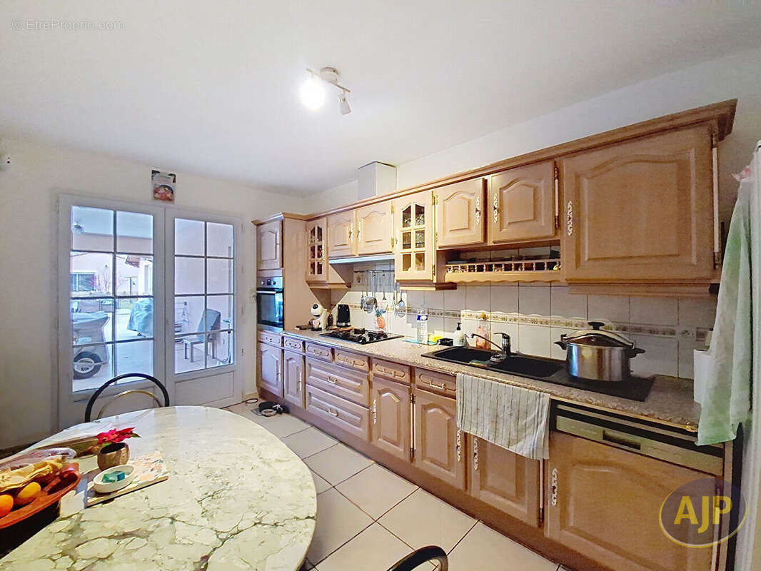 Maison à SAINTE-EULALIE