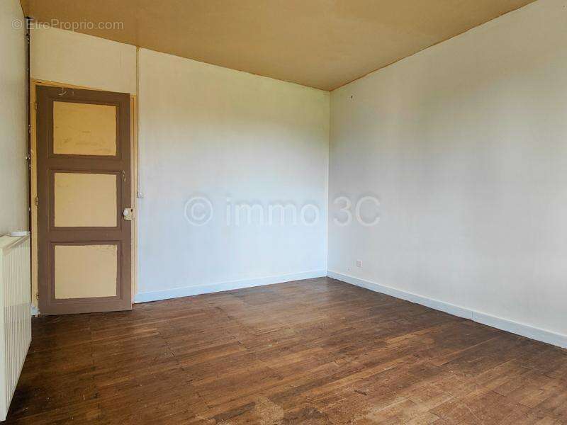 Maison à SAUZE-VAUSSAIS