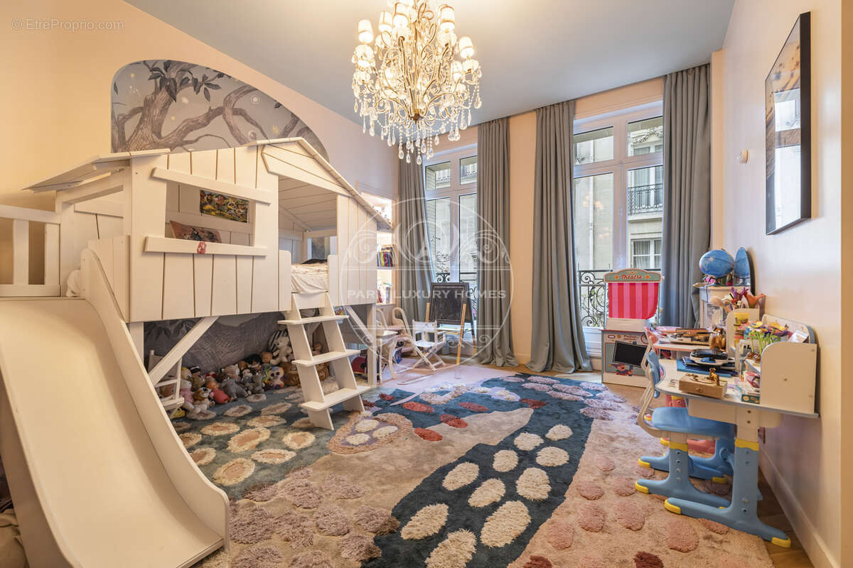 Appartement à PARIS-5E