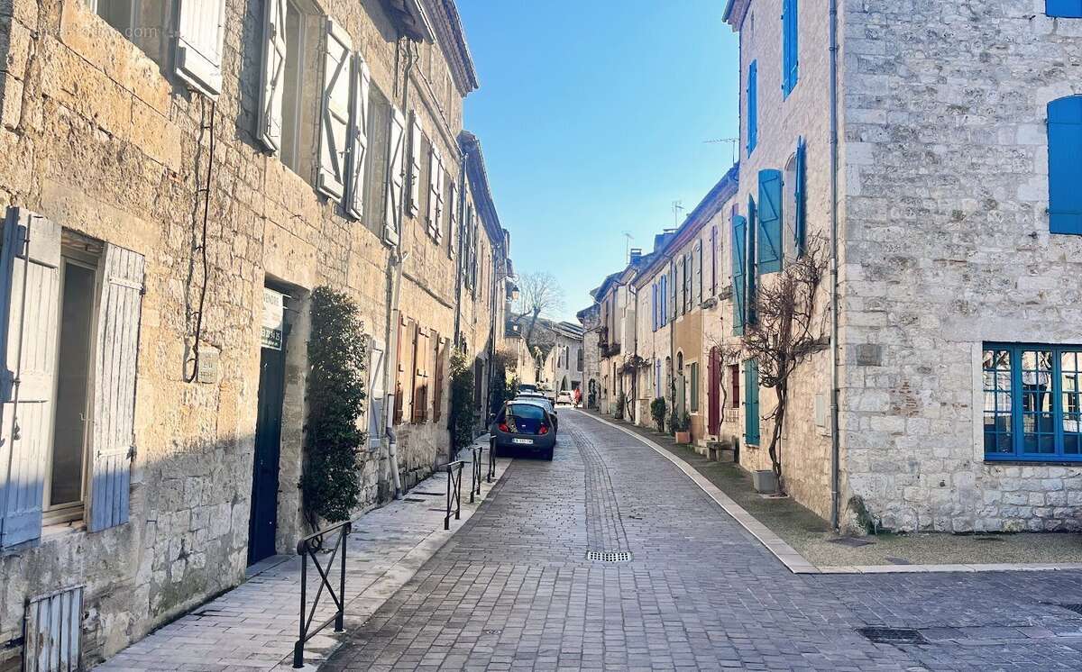 Lauzerte - Vue imprenable pour cette Bâtisse de village du Quercy - photo 2