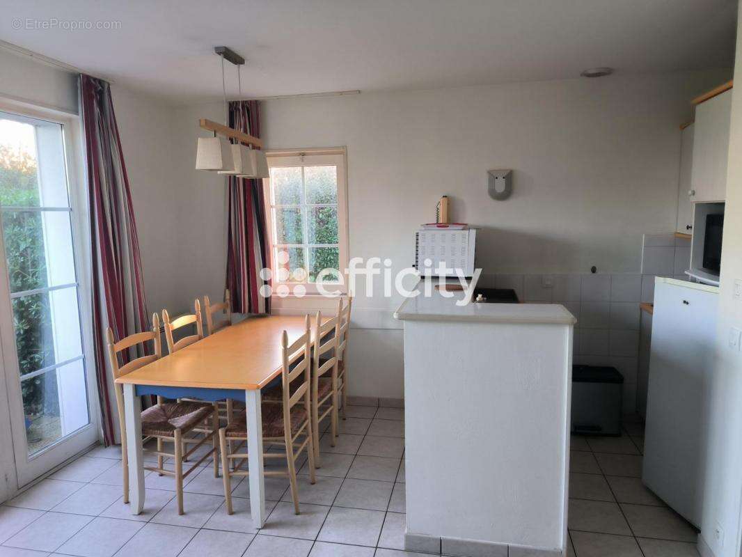 Maison à TALMONT-SAINT-HILAIRE