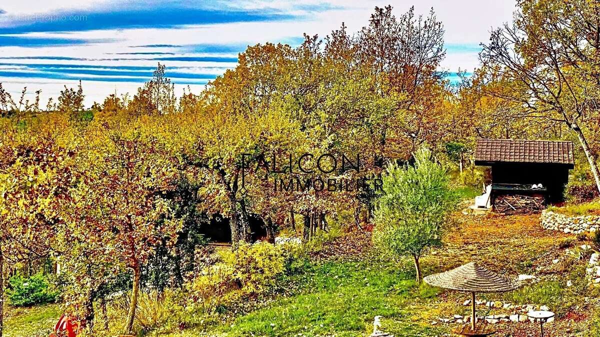 Maison à ESPARRON-DE-VERDON