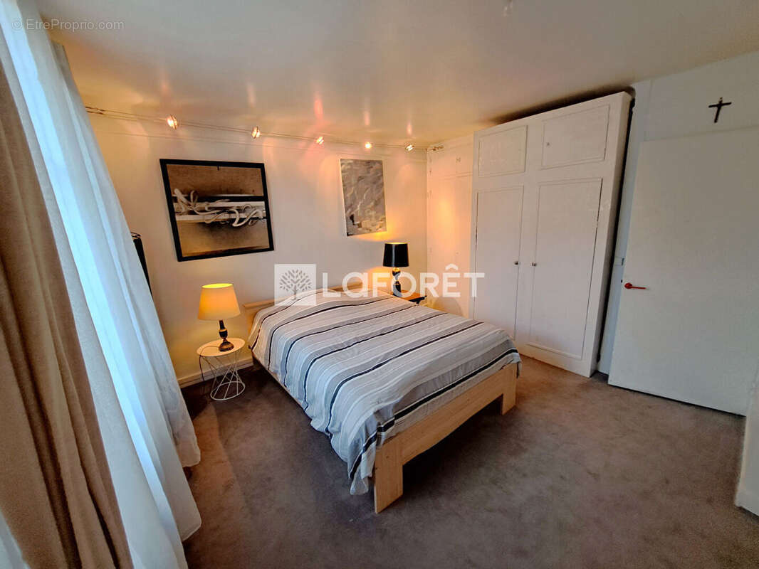 Maison à LA CELLE-SAINT-CLOUD