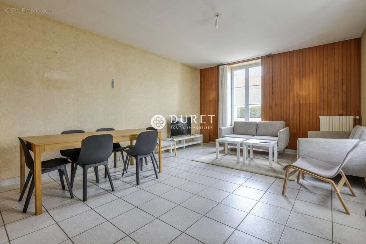 Maison à BOUSSAY