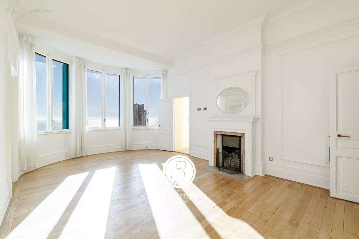 Appartement à BEAUSOLEIL