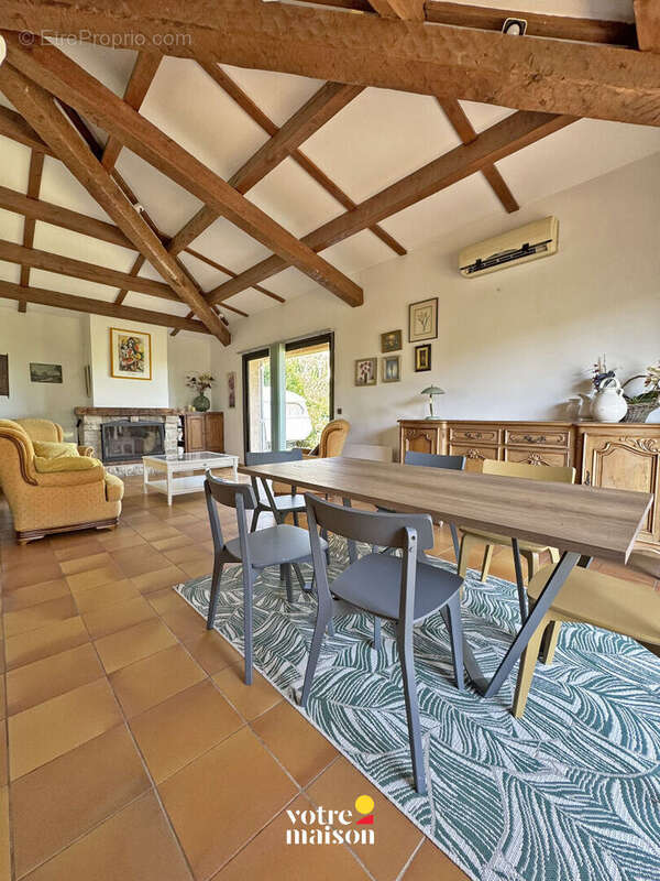 Appartement à PUYLOUBIER