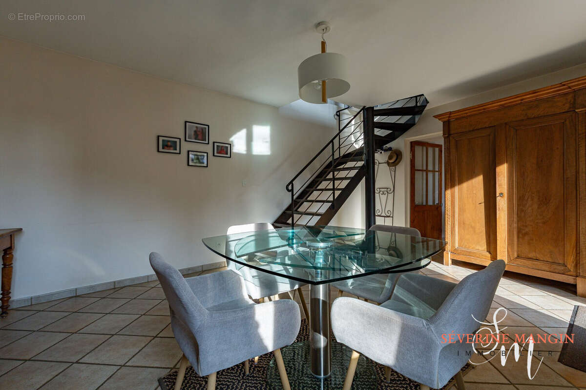 Maison à ROMANS-SUR-ISERE