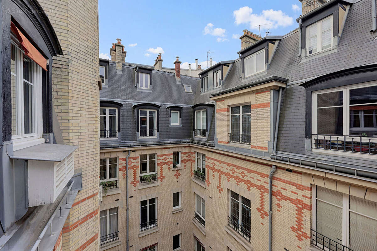 Appartement à PARIS-11E