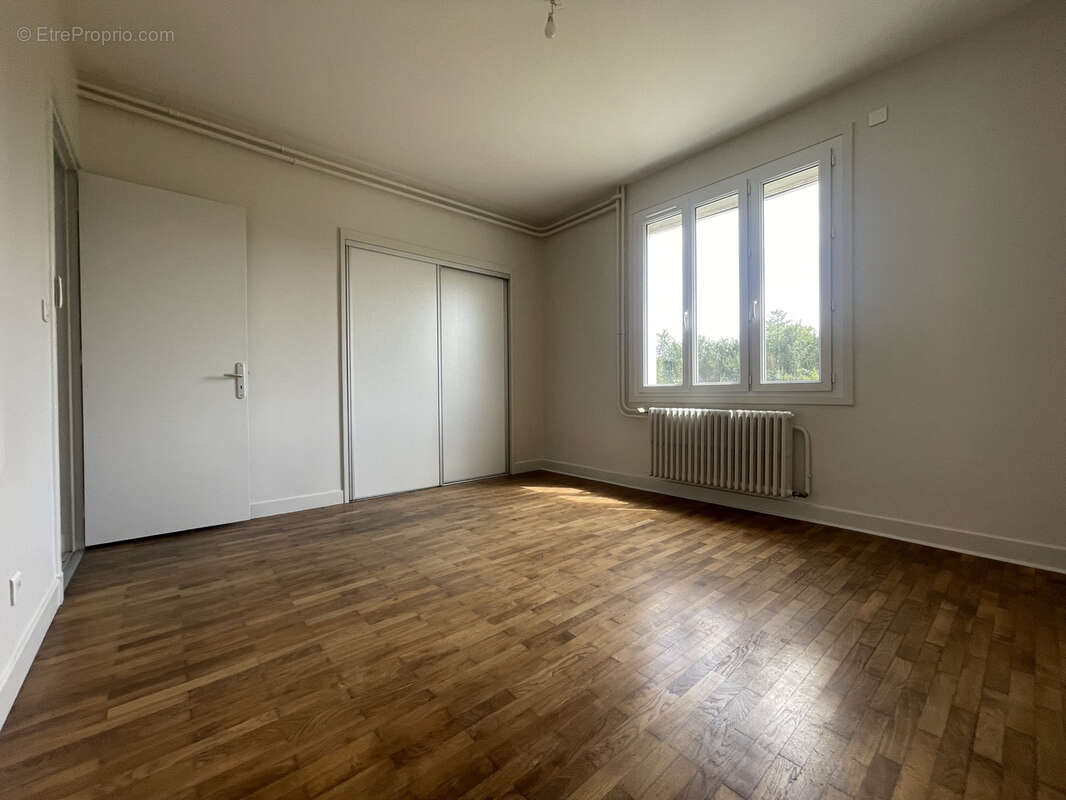 Maison à SAINT-ROMAIN-LA-MOTTE