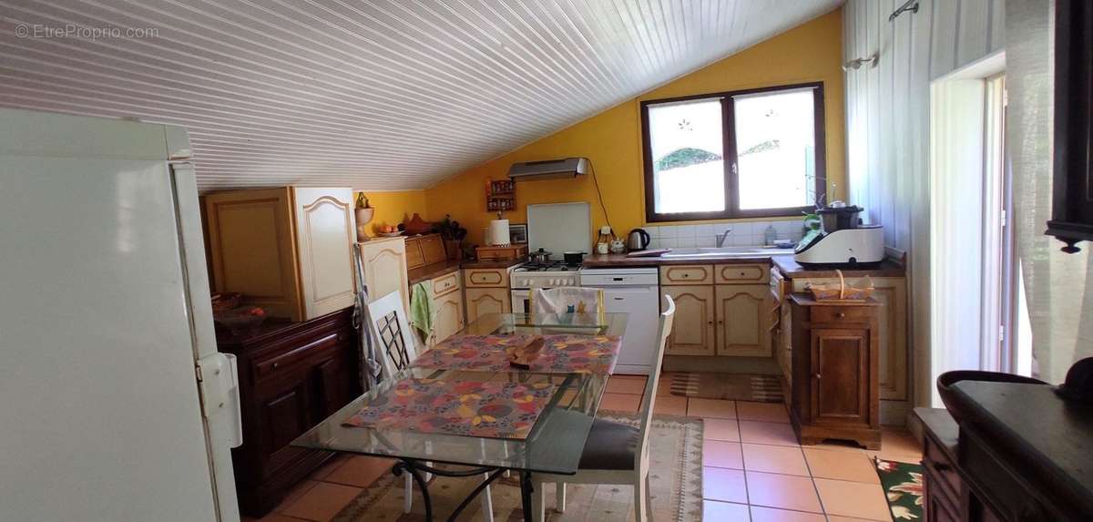 Maison à FONTCOUVERTE