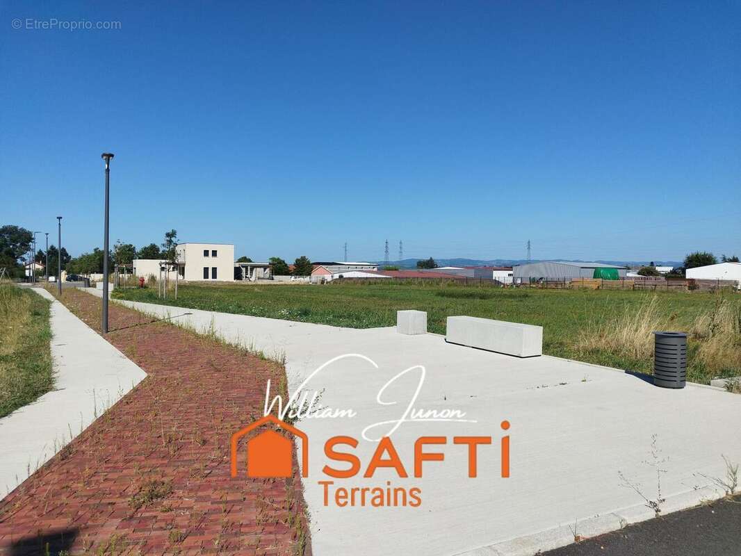 Photo 2 - Terrain à MABLY