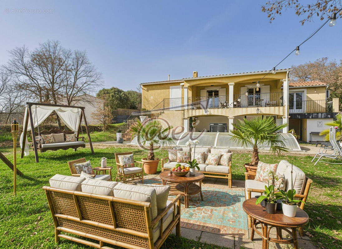 Maison à GINASSERVIS