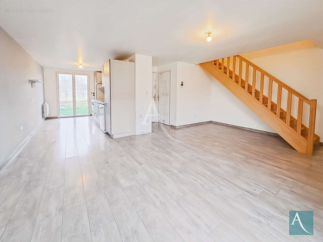 Maison à CHEPTAINVILLE