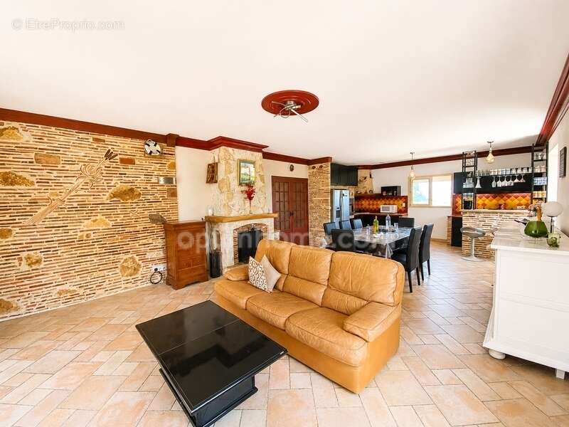 Maison de caractère 5 pièces avec piscine à DOUZAINS (47330) - photo 7