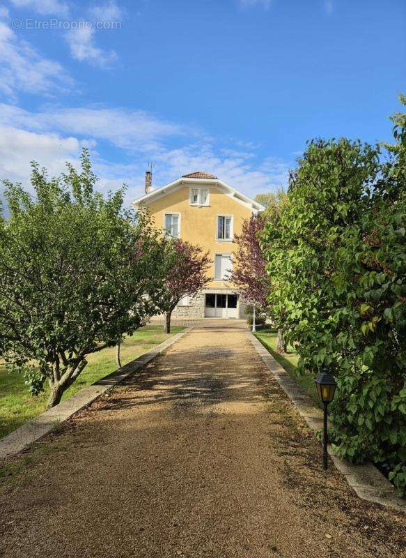 Maison à SAINT-ANTHEME