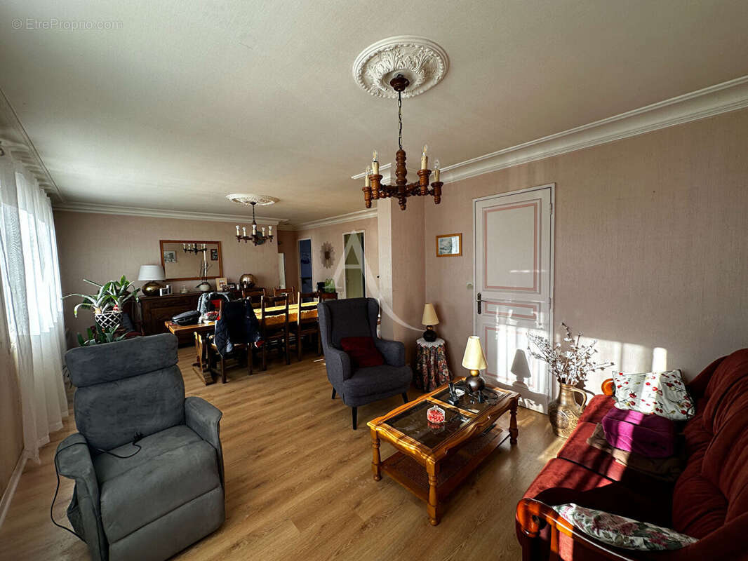 Maison à NOZAY