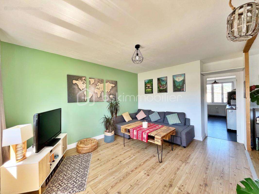 Appartement à BARBERAZ