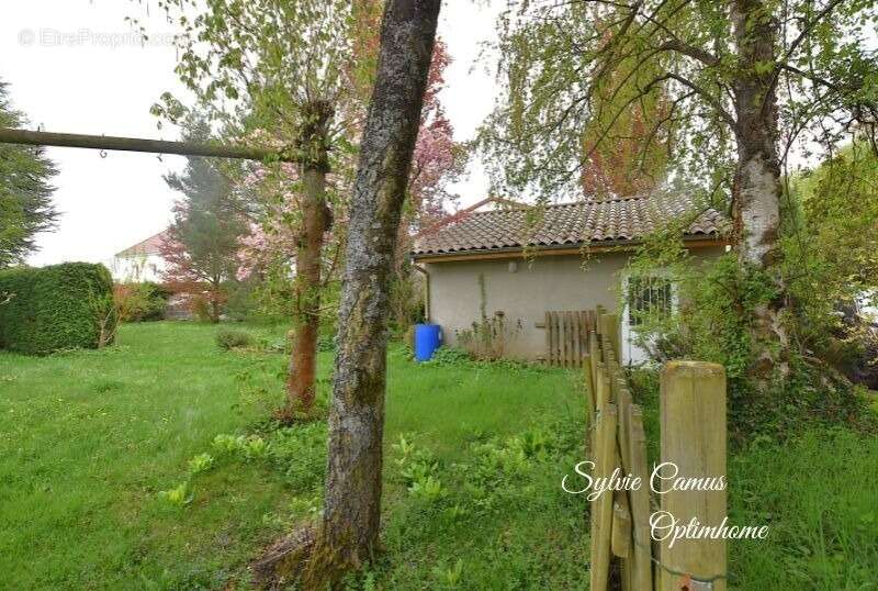 Maison de caractère – 233 m² – Fort potentiel – Sainte-Sigolène - photo 18