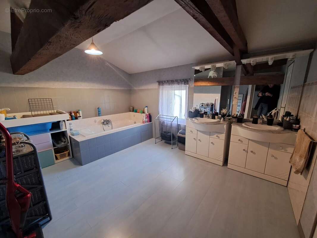 Maison à SAINTE-BAZEILLE