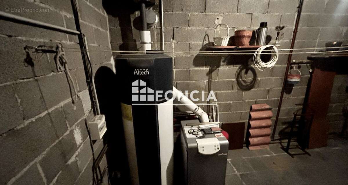 Maison à MONTELIMAR