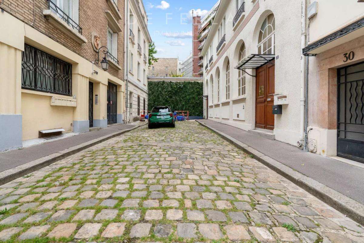 Appartement à PARIS-8E