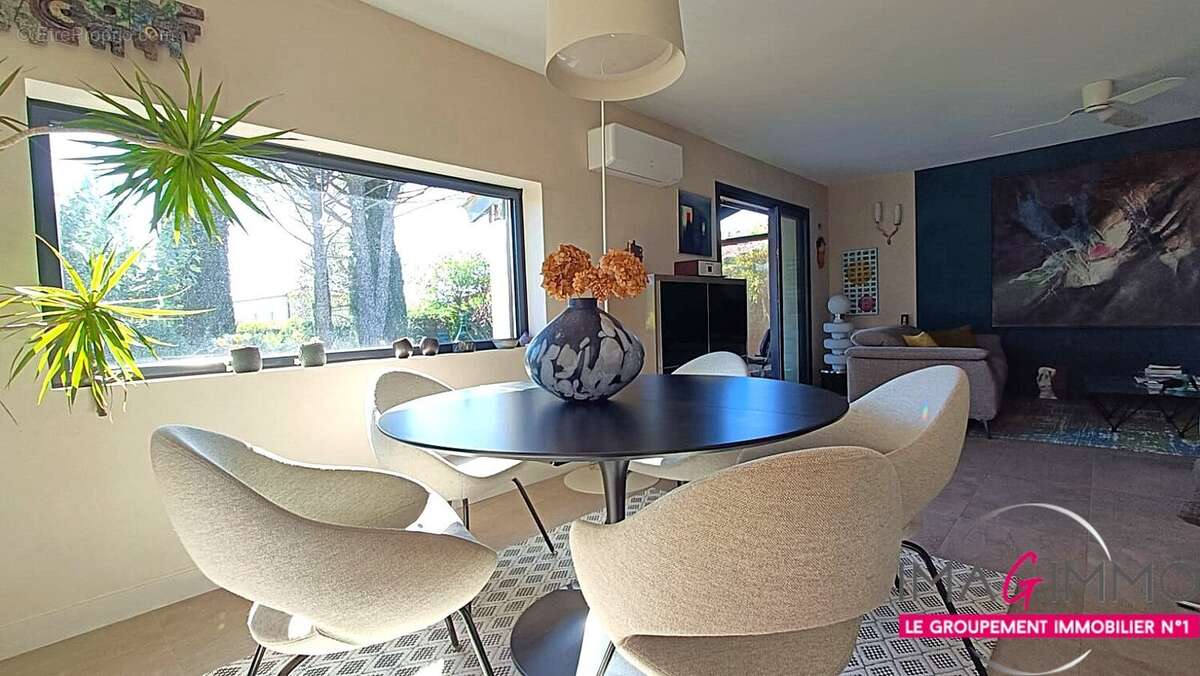 Maison à VAILHAUQUES