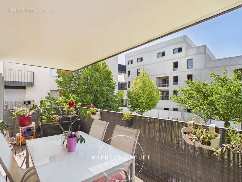 Appartement à VAULX-EN-VELIN