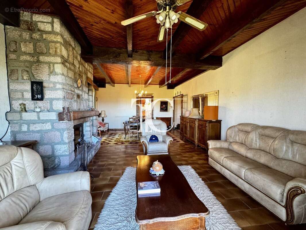 Maison à PLANZOLLES