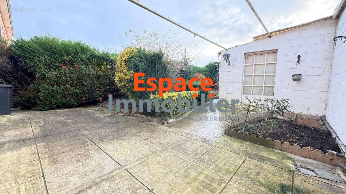 Maison à DOUCHY-LES-MINES