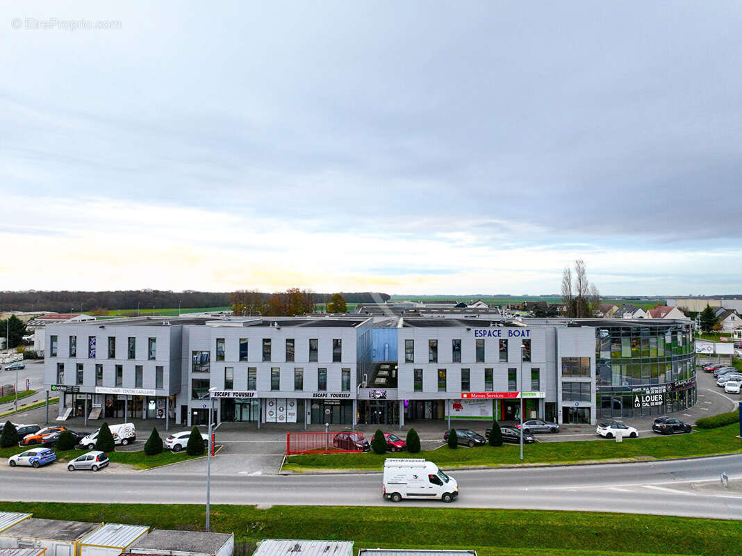 Commerce à NOGENT-LE-PHAYE