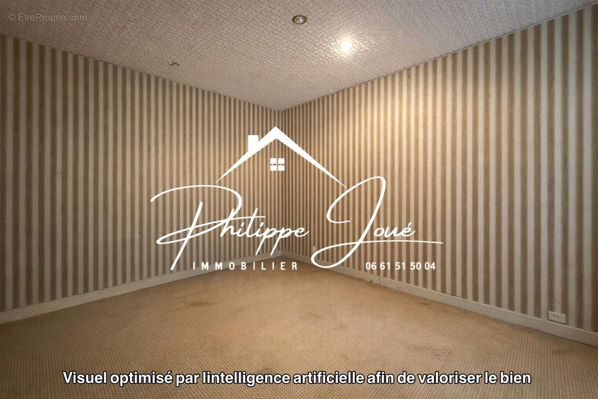 Maison à VILLENEUVE-L'ARCHEVEQUE