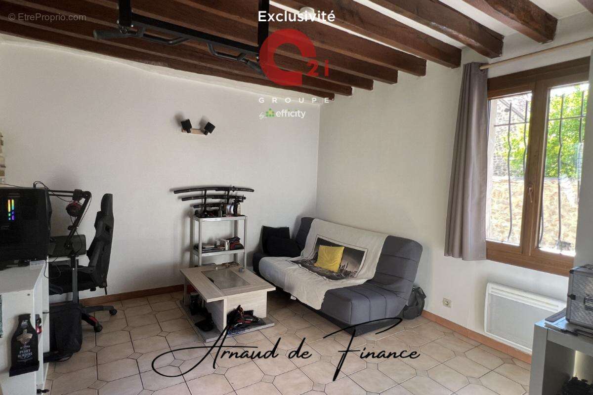 Appartement à VAUGRIGNEUSE