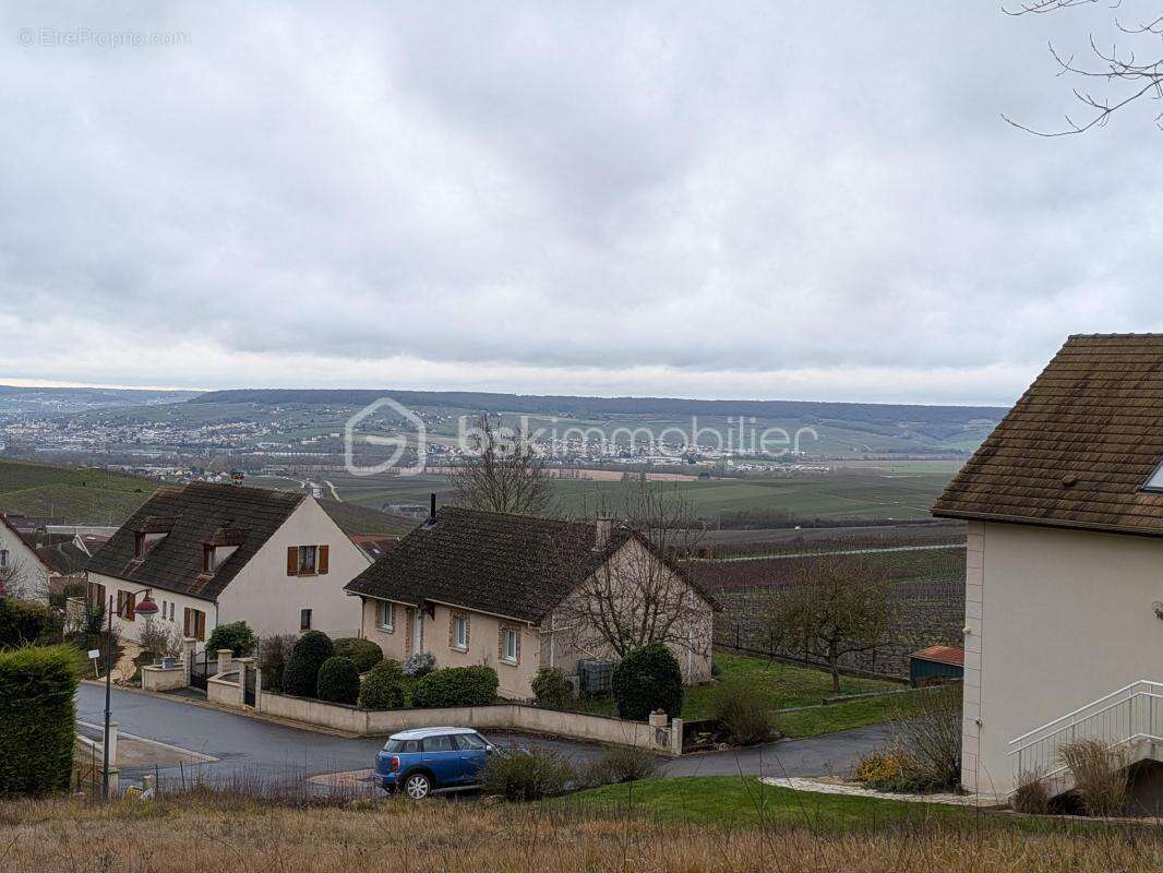 Terrain à EPERNAY